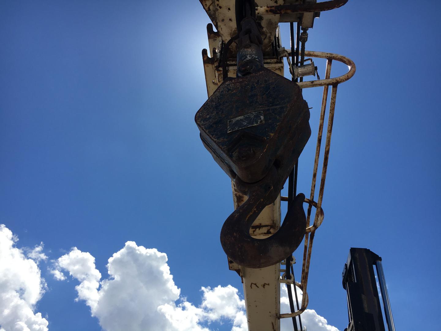 ./imagenes/INVOICE/2019/16997/GRUA NATIONAL 875A (84).JPG